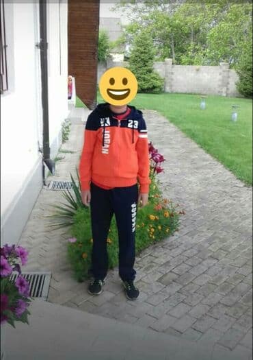 Продаю спортивный костюм тройку (штаны, куртка, футболка с длинным