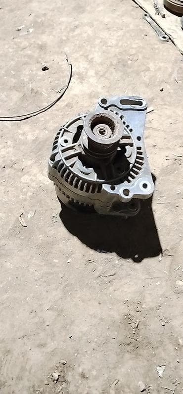 Детали электрики авто: Генератор Volkswagen Новый — 2