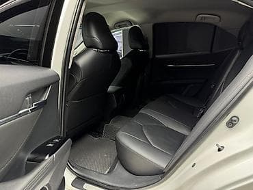 продаю тайота калдина: Toyota Camry: 2020 г., Автомат, Седан — 7