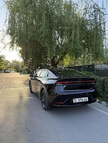 тайота приус 2015: Toyota Prius: 2025 г., 2 л, Автомат, Гибрид, Лифтбек — 4