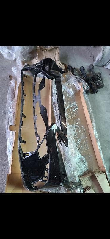 bamper kg: Бампер Toyota — 1