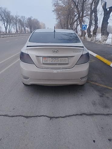 Hyundai Solaris: 2012 г., 1.6 л, Автомат, Бензин, Седан