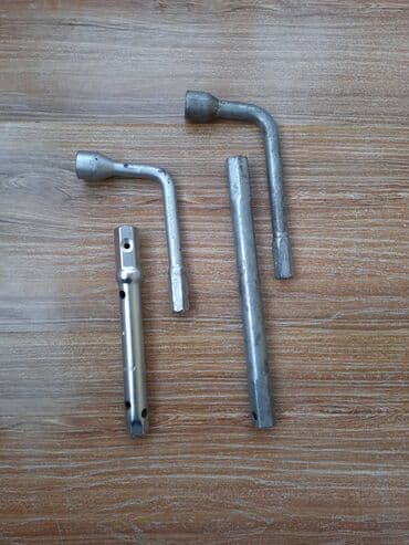 набор рожковых ключей: Продаю балонные ключи два в одном.Свечные и балонник.На мерседес w124 — 4