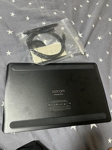 Графические планшеты: Wacom, Новый, Размер A4, Кабель — 3