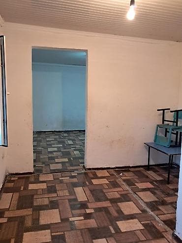 ареда помещения: Сдам небольшое помещение с санузлом. Описание: - Две смежные комнаты — 2