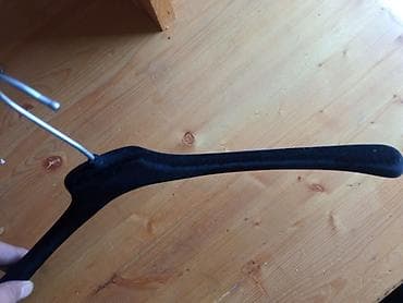 вещилка: Продаю вешалки, производство Италия( бархатные ). цена за штуку — 3