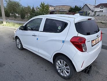 Продажа авто: Chevrolet Spark: 2017 г., 1 л, Автомат, Бензин, Хэтчбэк — 2