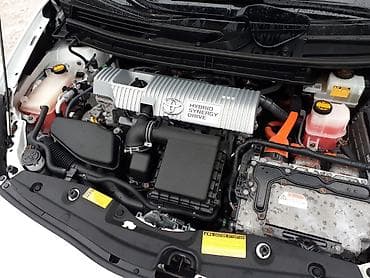 platz vitz: Toyota Prius: 2010 г., 1.8 л, Автомат, Гибрид, Хэтчбэк — 6