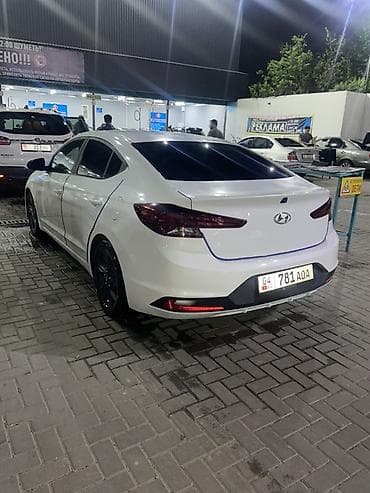 subaru outback 2013: Hyundai Elantra: 2018 г., 2 л, Бензин, Седан — 6