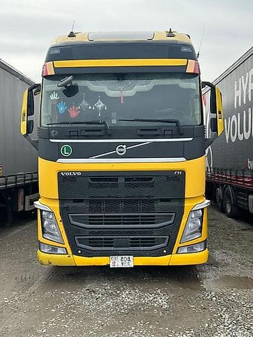 Тягач, Volvo, 2015 г., Тентованный