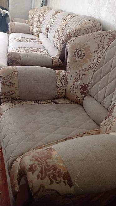 Комплект мягкой мебели (б/у) | Самовывоз Продаётся уютный и солидный