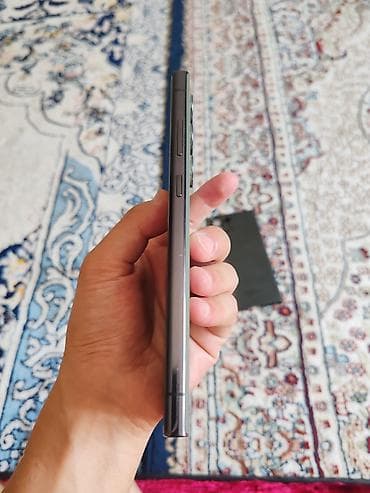 ps3 pro: Samsung Galaxy S23 Ultra (модель SM‑S918B/DS), двухсимочный. Ключевые — 3