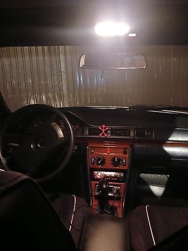 Транспорт: Mercedes-Benz W124: 1991 г., 2.3 л, Механика, Бензин, Седан — 1