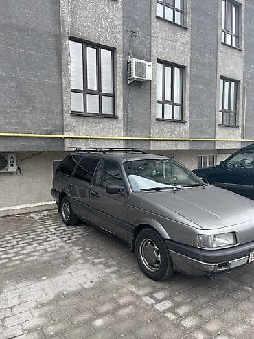 Унаа сатуу: Volkswagen Passat: 1988 г., 1.8 л, Кол менен иштөөчү, Газ, Универсал — 5