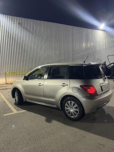 Toyota Ist: 2003 г., 1.3 л, Автомат, Бензин, Хэтчбэк