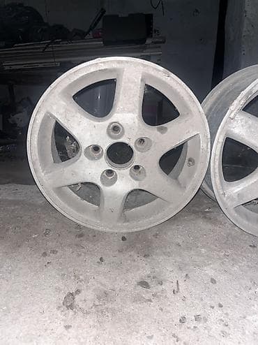 Унаа: Дисктер R 15 Honda, тешиктери - 5, Колдонулган — 2