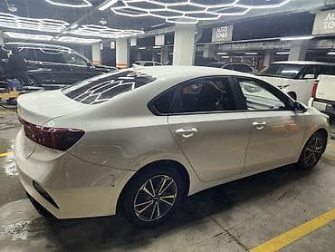 Транспорт: Kia K3: 2021 г., 1.6 л, Вариатор, Бензин, Седан — 5