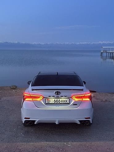 corolla 2016: Toyota Camry: 2018 г., 2.5 л, Автомат, Бензин, Седан — 2