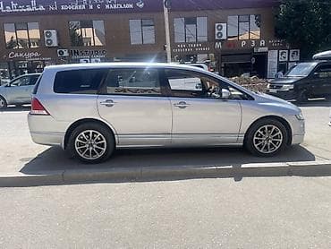 id 4: Honda Odyssey: 2004 г., 2.4 л, Вариатор, Бензин, Минивэн — 5