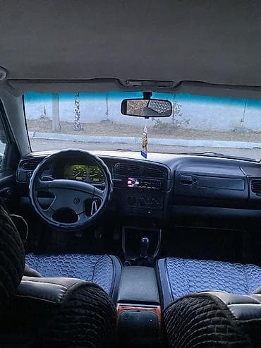 скутер с: Volkswagen Vento: 1992 г., 1.8 л, Механика, Бензин, Седан — 5