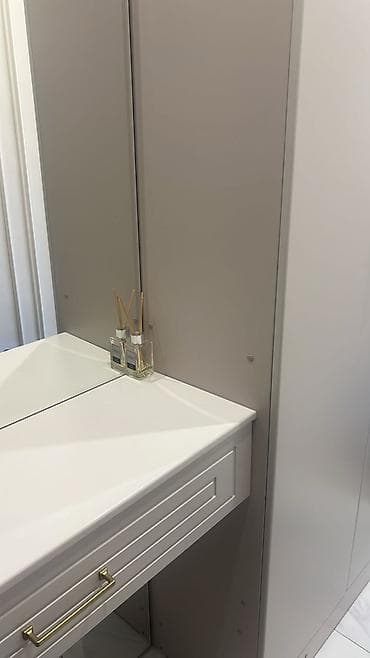 Батирлер: 2 бөлмө, Менчик ээси, Чогуу жашоосу жок, Толугу менен эмереги бар — 5