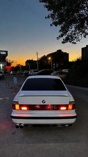 BMW 5 series: 1991 г., 2.8 л, Механика, Седан