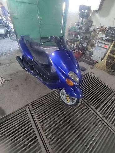 пластик на скутера: Тип скутера Yamaha, 150 куб. см, Бензин, Б/у — 7