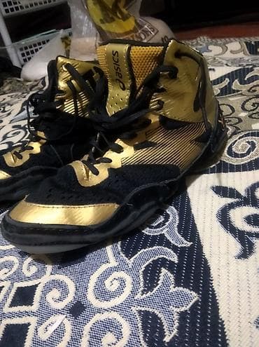 ASICS спортивная обувь (модель 1081A016) - Тип: борцовки/ресторанг