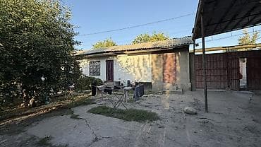 3: Продается пол дома с участком и огороженным двором. Район нового — 3