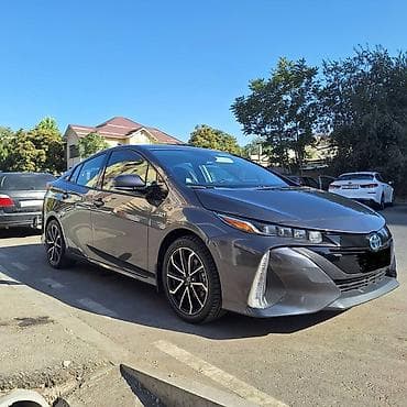 byd e9: Toyota Prius: 2019 г., Вариатор, Гибрид, Лифтбек — 1