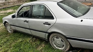 накитка на панел: Mercedes-Benz C-Class: 1995 г., 1.8 л, Автомат, Бензин, Седан — 3