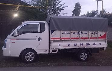b class: Hyundai Porter II тентованный бортовой малотоннажник. - Двигатель — 2