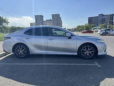 lexus e: Toyota Camry: 2021 г., 2.5 л, Вариатор, Гибрид, Седан — 5