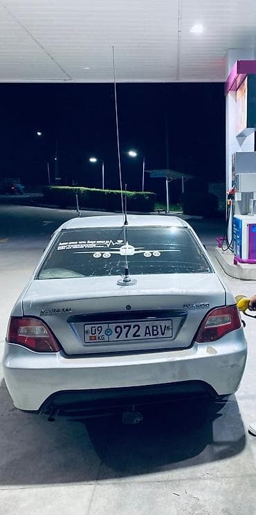 Унаа сатуу: Daewoo Nexia: 2010 г., 1.6 л, Кол менен иштөөчү, Седан — 2