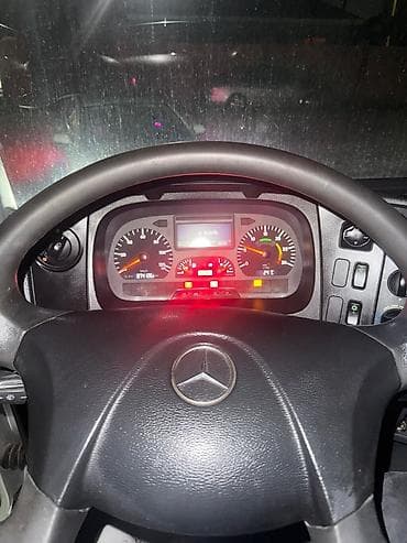 audi 2 3: Эвакуатор, Mercedes-Benz, 2008 г., Ломаная — 6