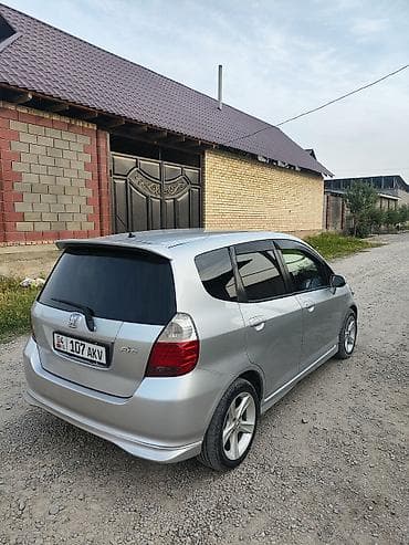 фит на аренду: Honda Fit: 2003 г., Автомат, Хэтчбэк — 5