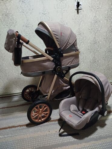 Коляска, цвет - Золотой, Б/у