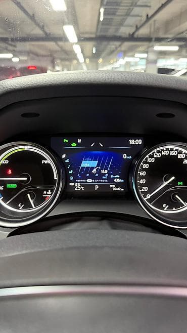 lexus e: Toyota Camry: 2019 г., 2.5 л, Автомат, Гибрид, Седан — 6