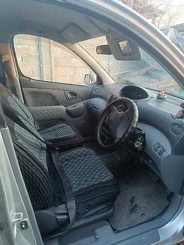 кыргыз кийимдер: Минивэн/компактвэн с трансформируемым салоном и большим багажным — 8