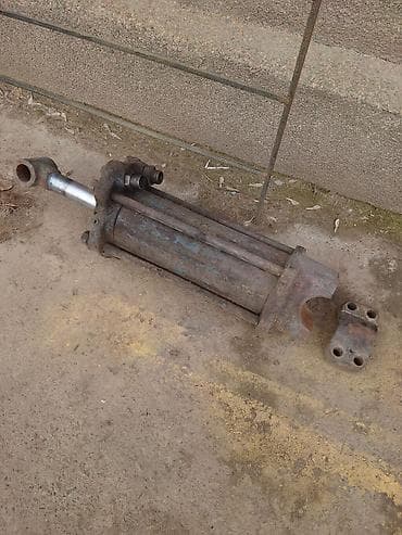 t 25: Ассалам алейкум. ДТ-75 тракторунун гидравликалык цилиндри жана май — 1