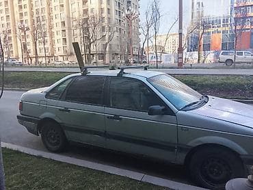 Volkswagen: Volkswagen Passat: 1990 г., 1.8 л, Механика, Бензин, Седан — 8