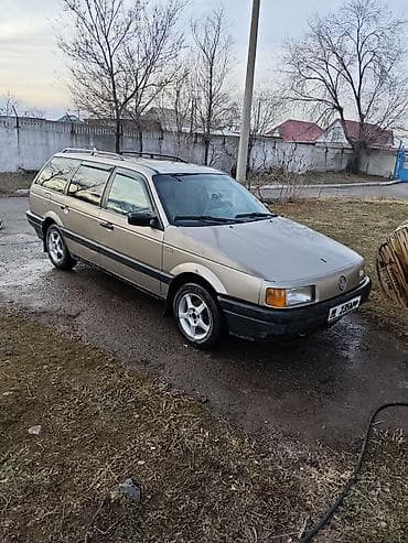 Volkswagen Passat Variant: 1990 г., 1.8 л, Механика, Бензин, Универсал