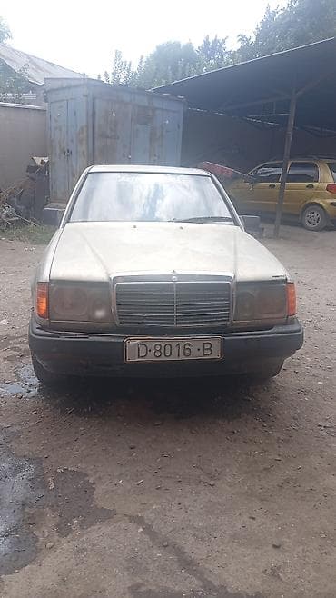 j 05: Mercedes-Benz W124: 1987 г., Седан — 1