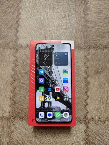 самсунг с 21 телефон: OnePlus 12, Б/у, 256 ГБ, цвет - Черный, 2 SIM — 2