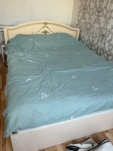 Спальный гарнитур, Б/у, Двуспальная кровать, цвет - Бежевый