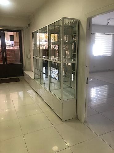 желез: Стеклянная витрина с подсветкой, под любой вид товара — 2