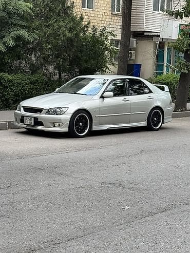 Lexus IS: 2003 г., 2 л, Автомат, Бензин, Седан