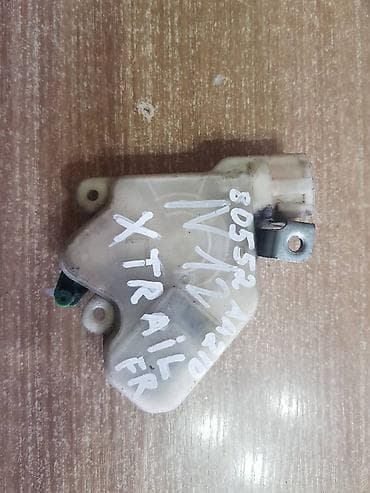 Замок двери Nissan Б/у, Оригинал