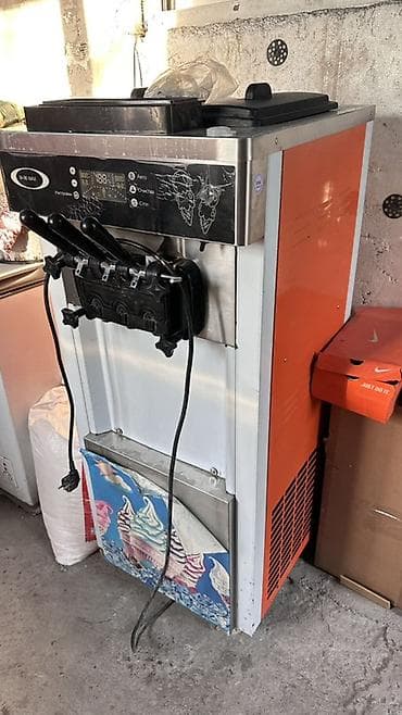 Фризер аппарат для мягкого мороженого Основные характеристики: - Три