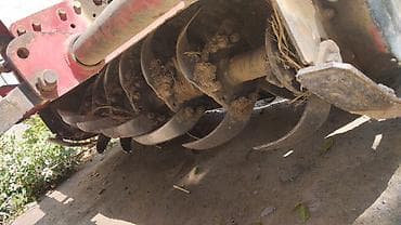 Мини-трактор, 24 л.с., ведущий мост, год 2008. Кабина с дверями